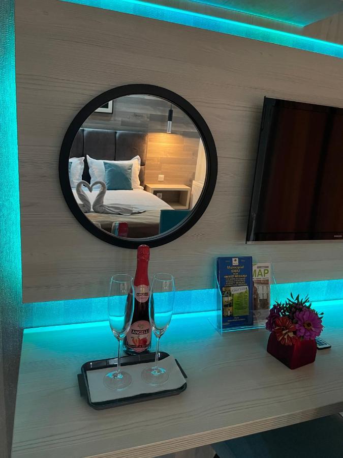 Apartamento Voyage Cubic Adults Only Sibiu Exterior foto